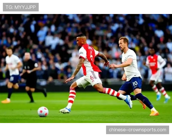 热刺防守转换决策失误 被阿森纳快速反击打穿中场拦截线 热刺防守转换决策失误 被阿森纳快速反击打穿中场拦截线